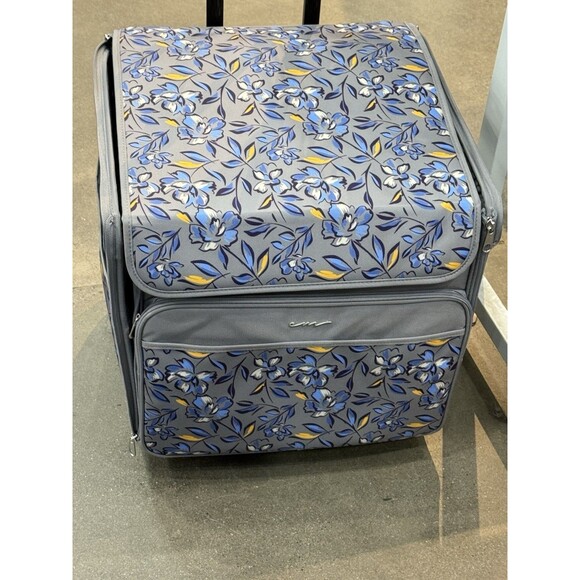 NWT Everything Mary blue grey floral Serger Tote carrier Crafter Sewing - Picture 1 of 7